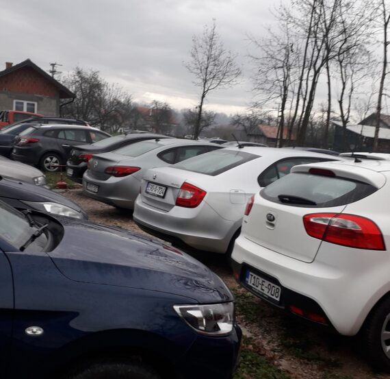 Parking Aerodrom Tuzla